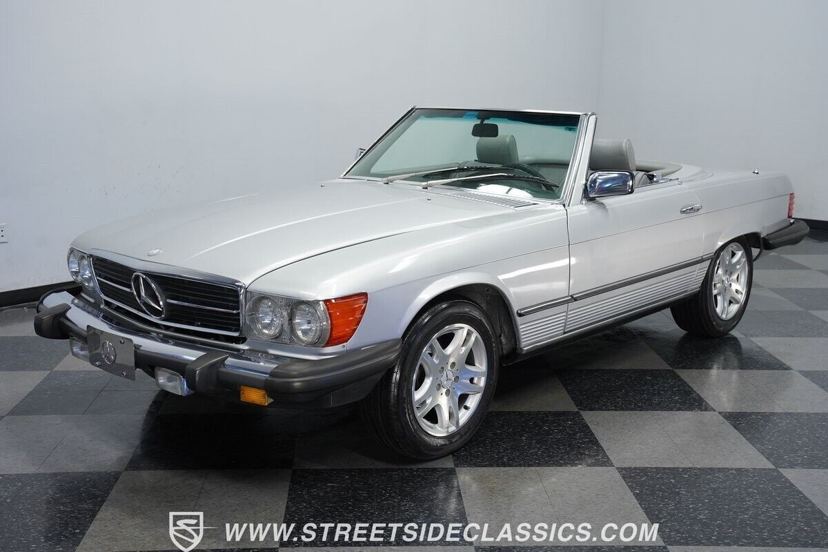 Mercedes-Benz-SL-Class-1984-Convertible-17