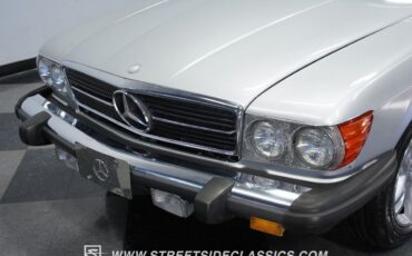 Mercedes-Benz-SL-Class-1984-Convertible-19