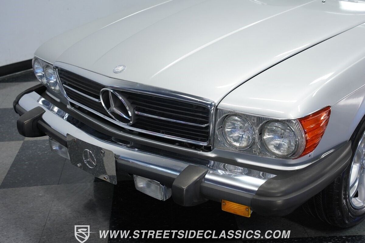 Mercedes-Benz-SL-Class-1984-Convertible-19