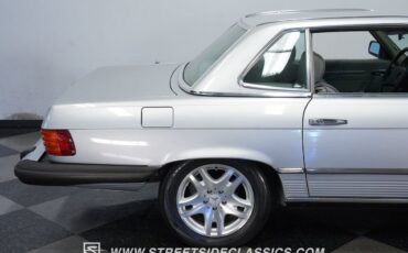 Mercedes-Benz-SL-Class-1984-Convertible-27