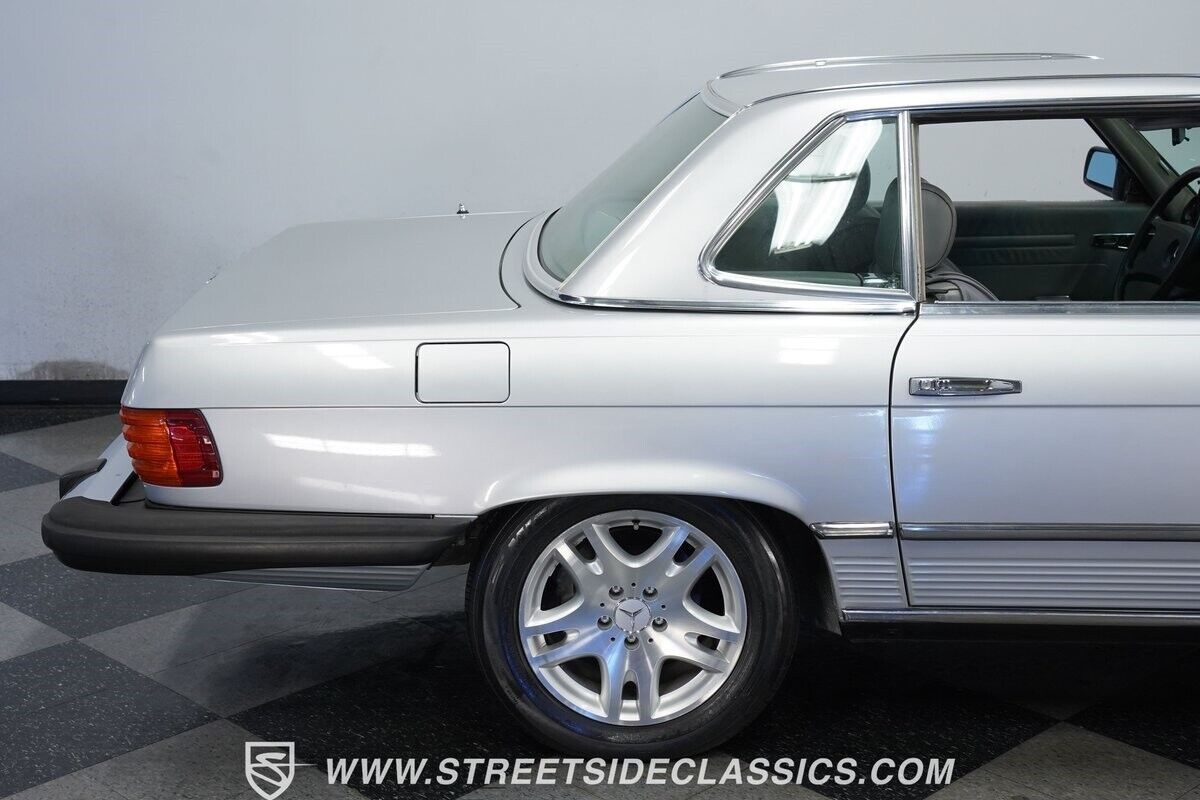 Mercedes-Benz-SL-Class-1984-Convertible-27