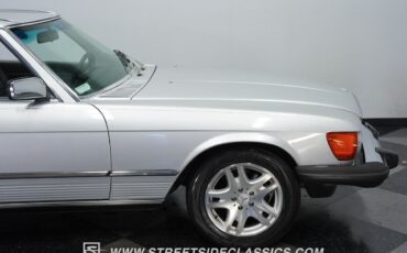 Mercedes-Benz-SL-Class-1984-Convertible-28