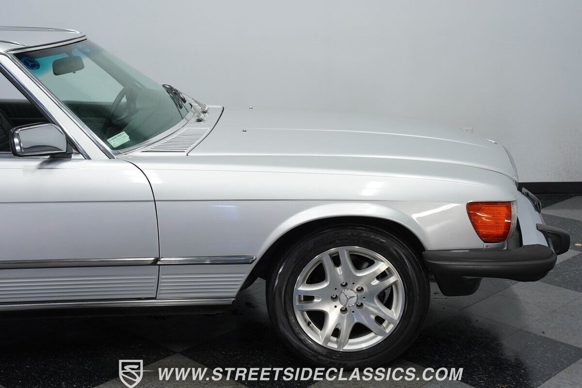 Mercedes-Benz-SL-Class-1984-Convertible-28