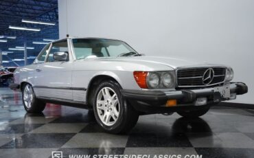 Mercedes-Benz-SL-Class-1984-Convertible-29