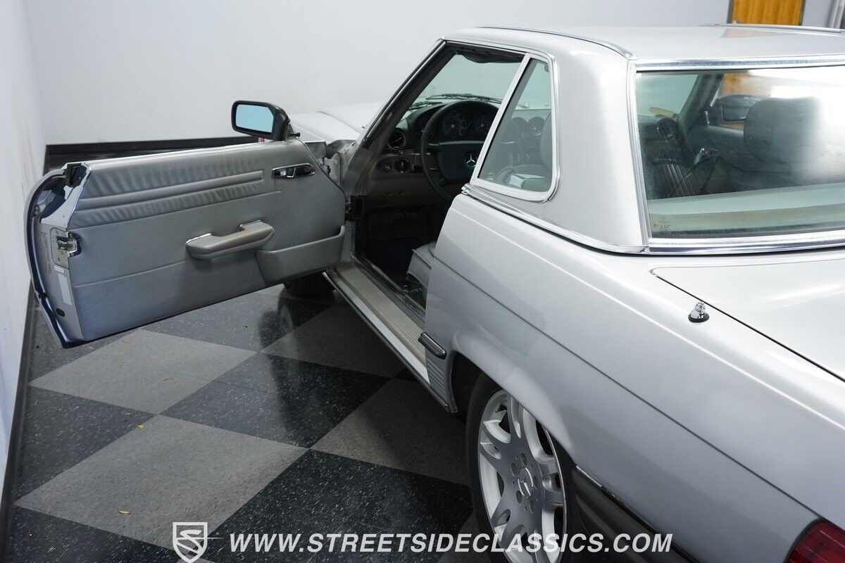Mercedes-Benz-SL-Class-1984-Convertible-33