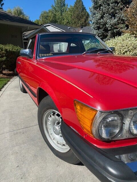 Mercedes-Benz-SL-Class-1984-Convertible-5