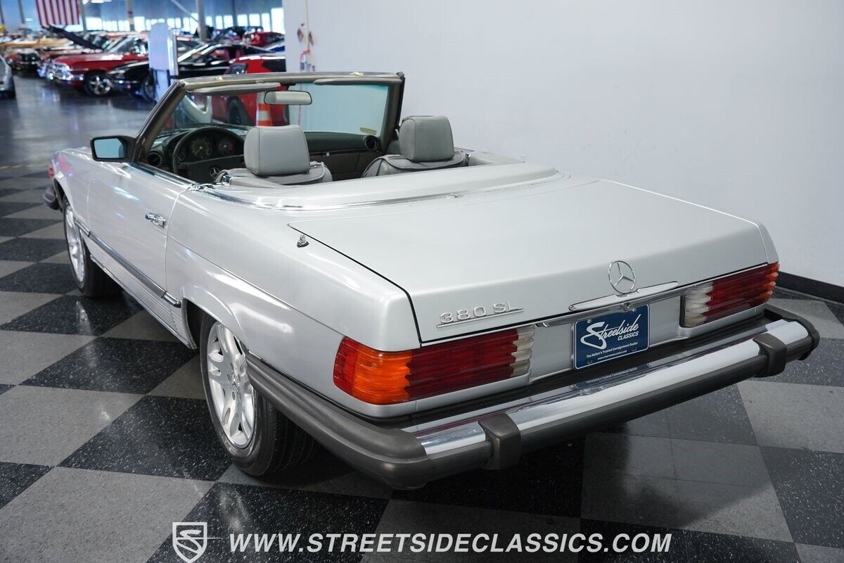 Mercedes-Benz-SL-Class-1984-Convertible-7