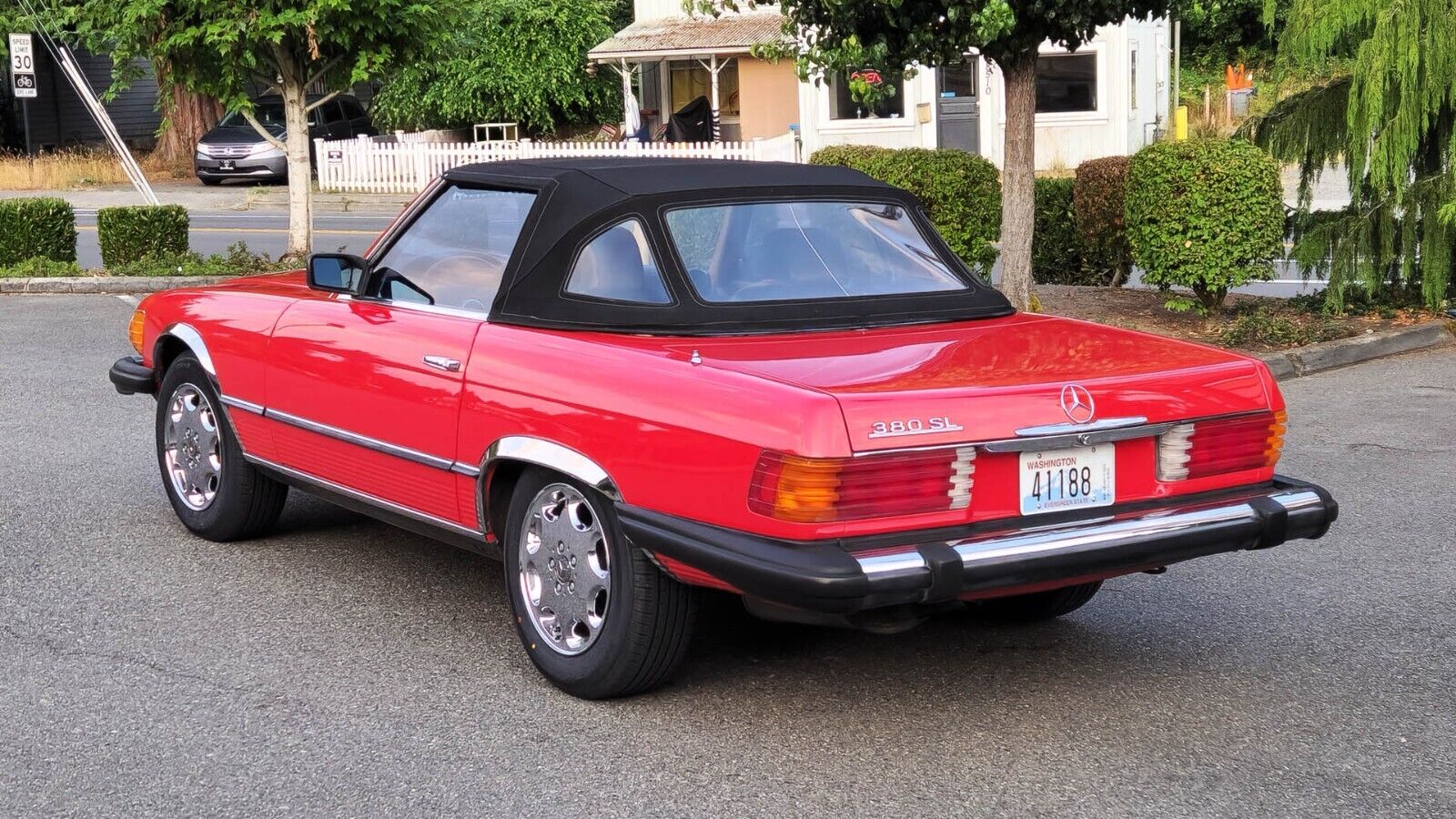 Mercedes-Benz-SL-Class-1984-Convertible-7