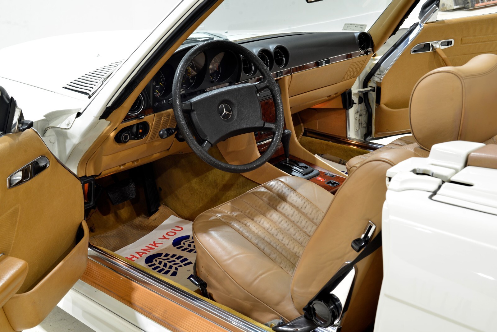 Mercedes-Benz-SL-Class-1985-Convertible-22