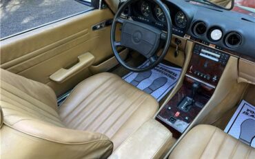 Mercedes-Benz-SL-Class-1986-28