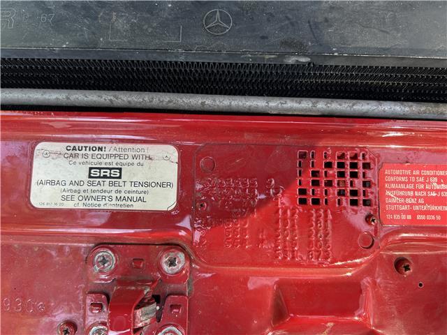 Mercedes-Benz-SL-Class-1986-33