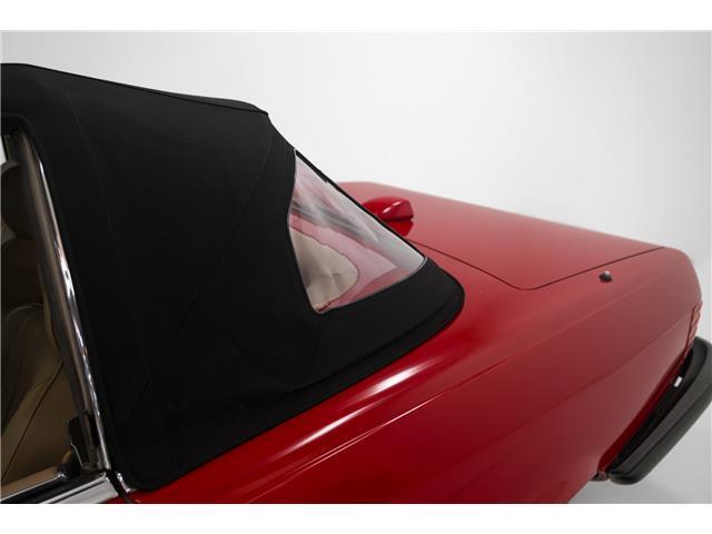 Mercedes-Benz-SL-Class-1986-Convertible-14