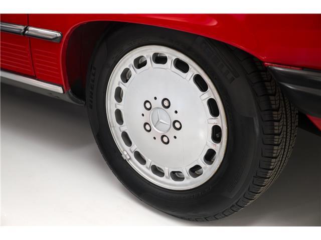 Mercedes-Benz-SL-Class-1986-Convertible-29