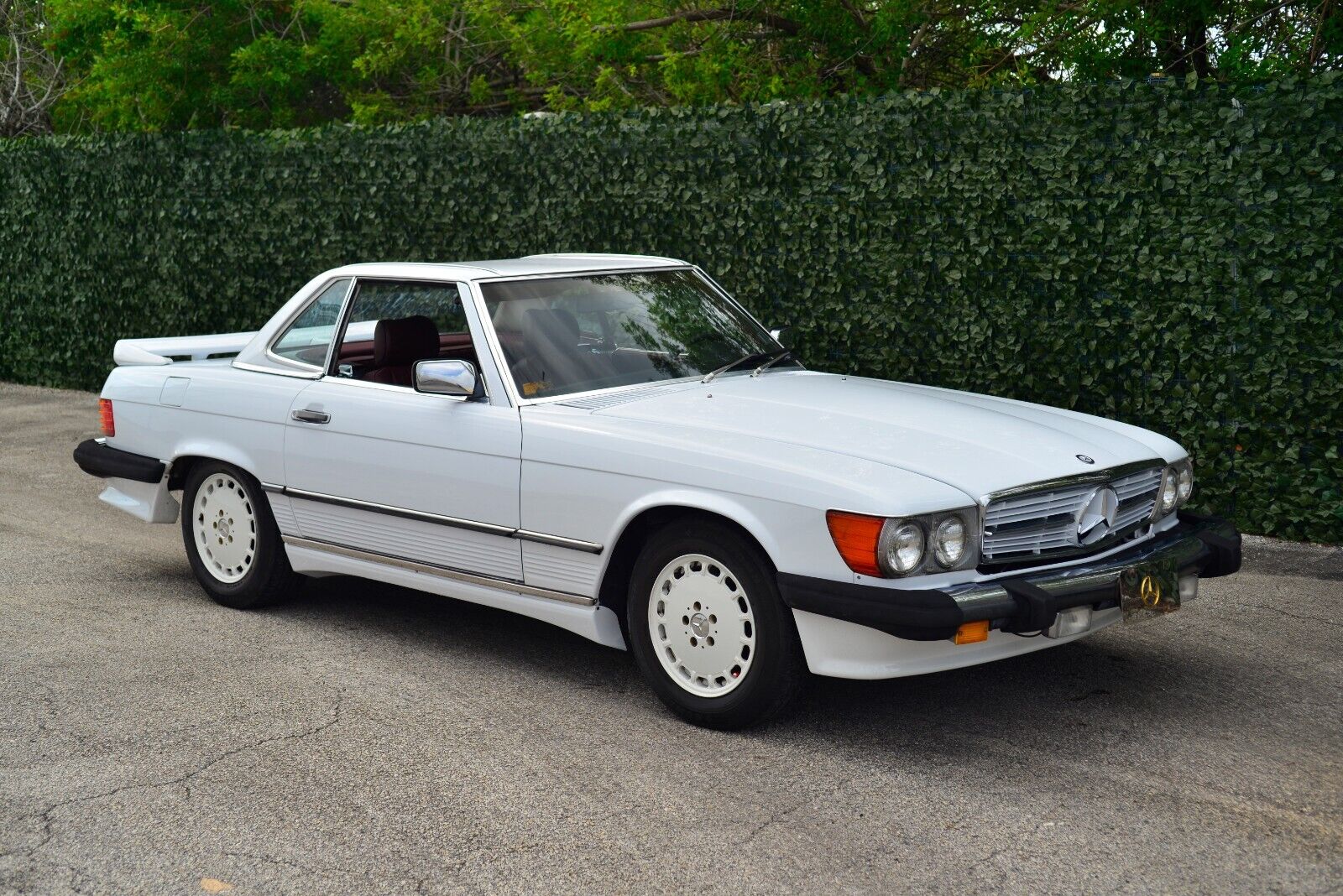 Mercedes-Benz SL-Class 1986 Convertible