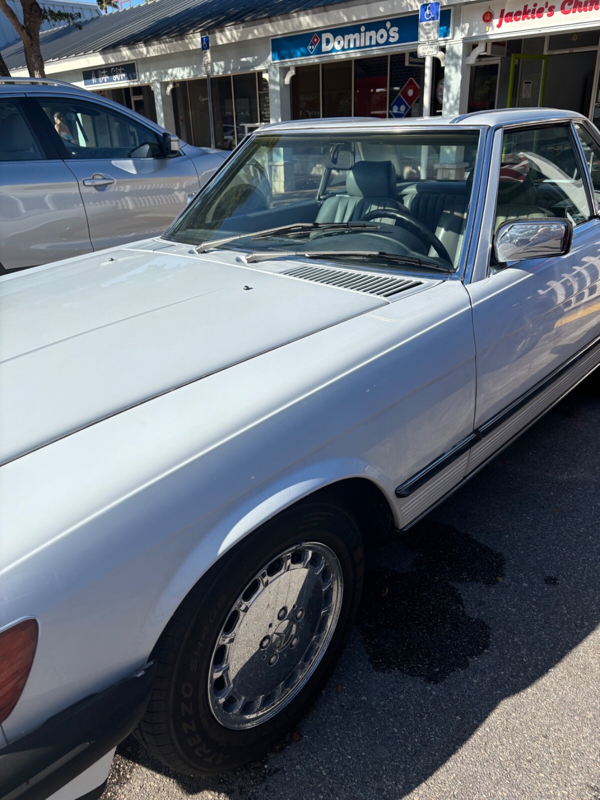 Mercedes-Benz-SL-Class-1989-Convertible-1