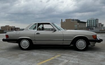Mercedes-Benz-SL-Class-1989-Convertible-12