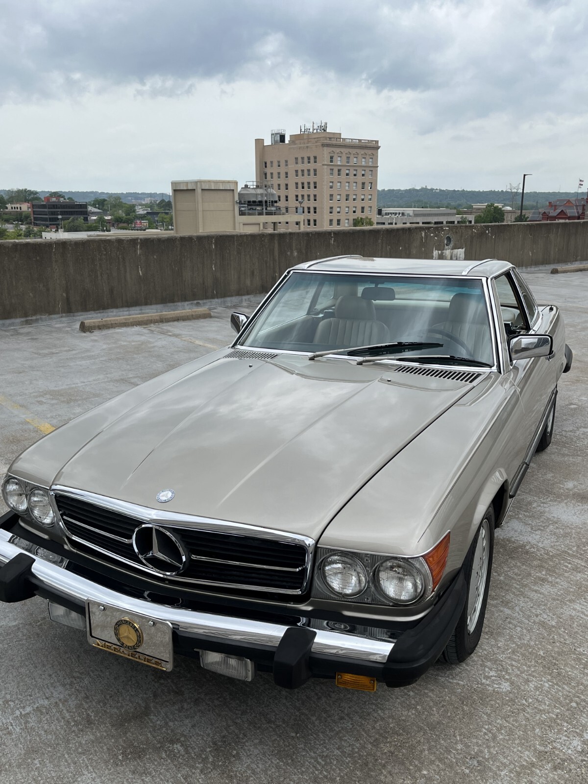 Mercedes-Benz-SL-Class-1989-Convertible-13