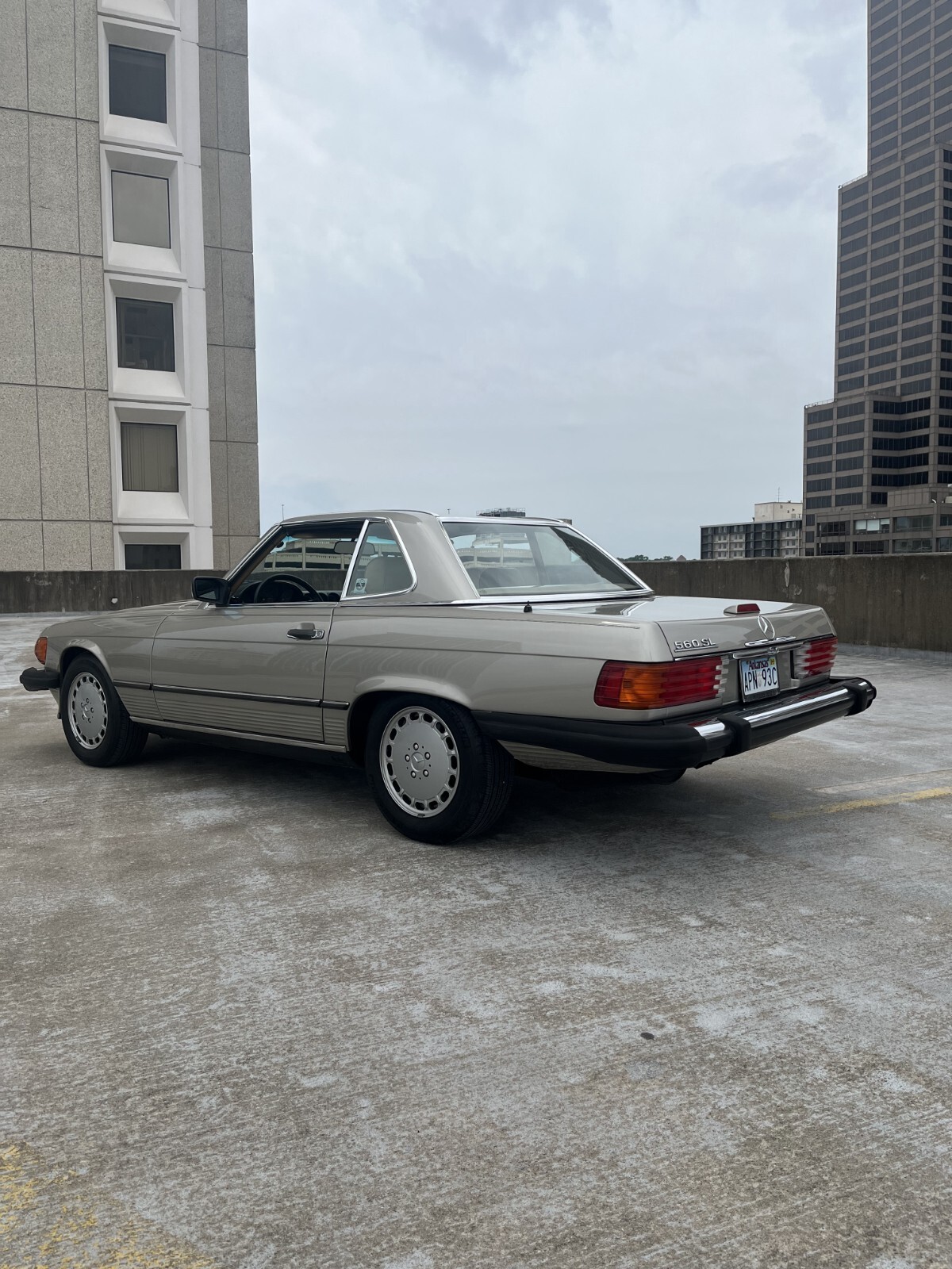 Mercedes-Benz-SL-Class-1989-Convertible-14