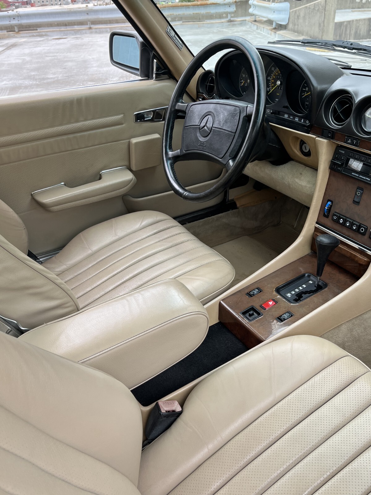 Mercedes-Benz-SL-Class-1989-Convertible-19