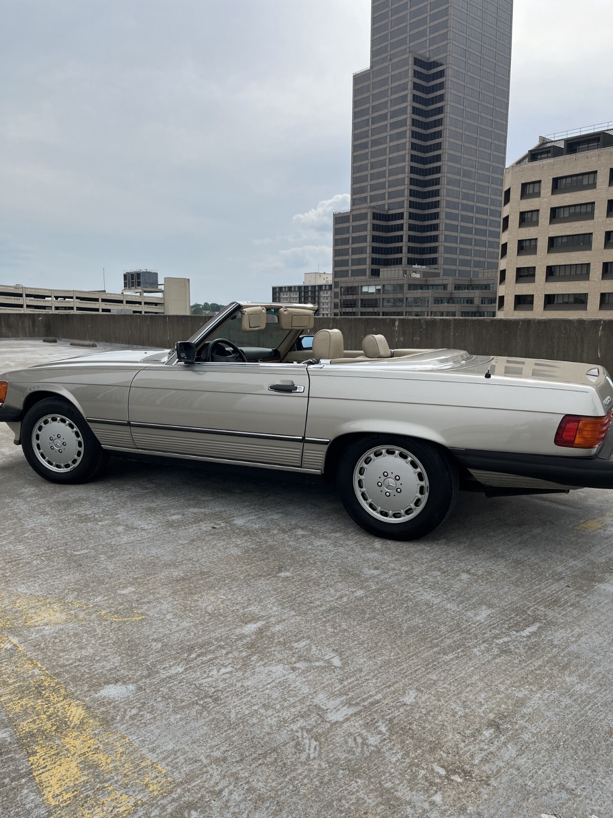 Mercedes-Benz-SL-Class-1989-Convertible-2