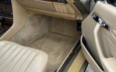Mercedes-Benz-SL-Class-1989-Convertible-20