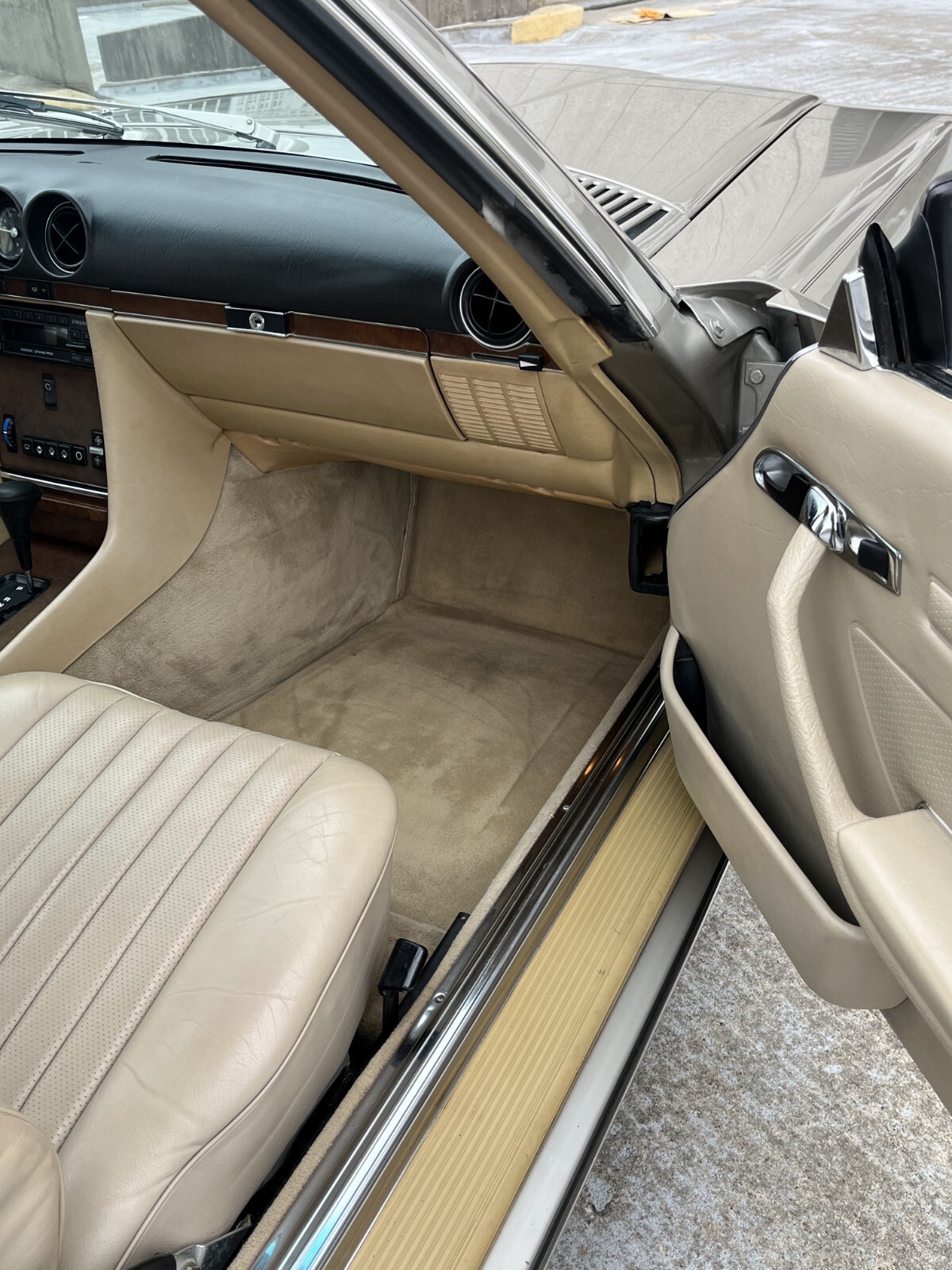 Mercedes-Benz-SL-Class-1989-Convertible-20