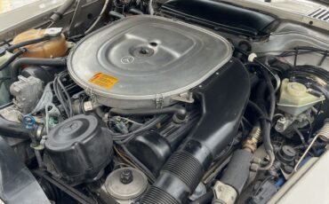 Mercedes-Benz-SL-Class-1989-Convertible-23