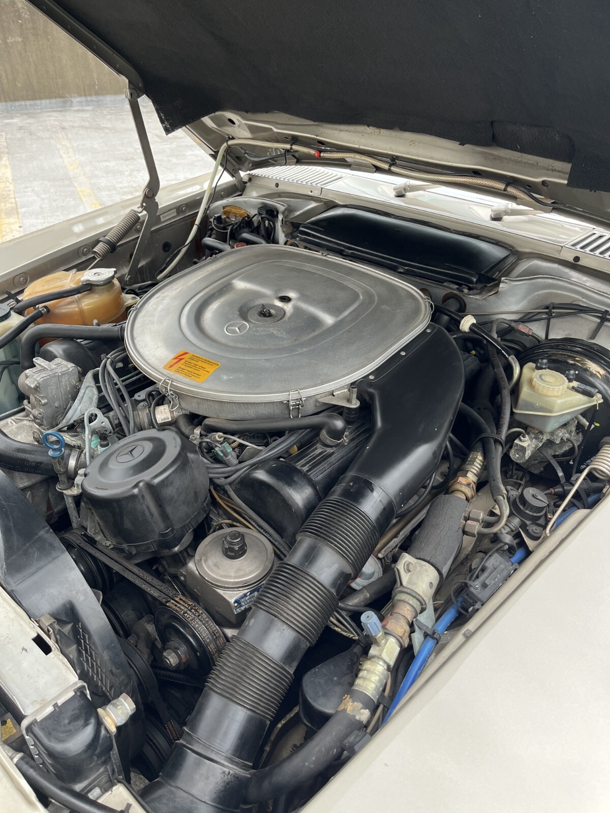 Mercedes-Benz-SL-Class-1989-Convertible-23