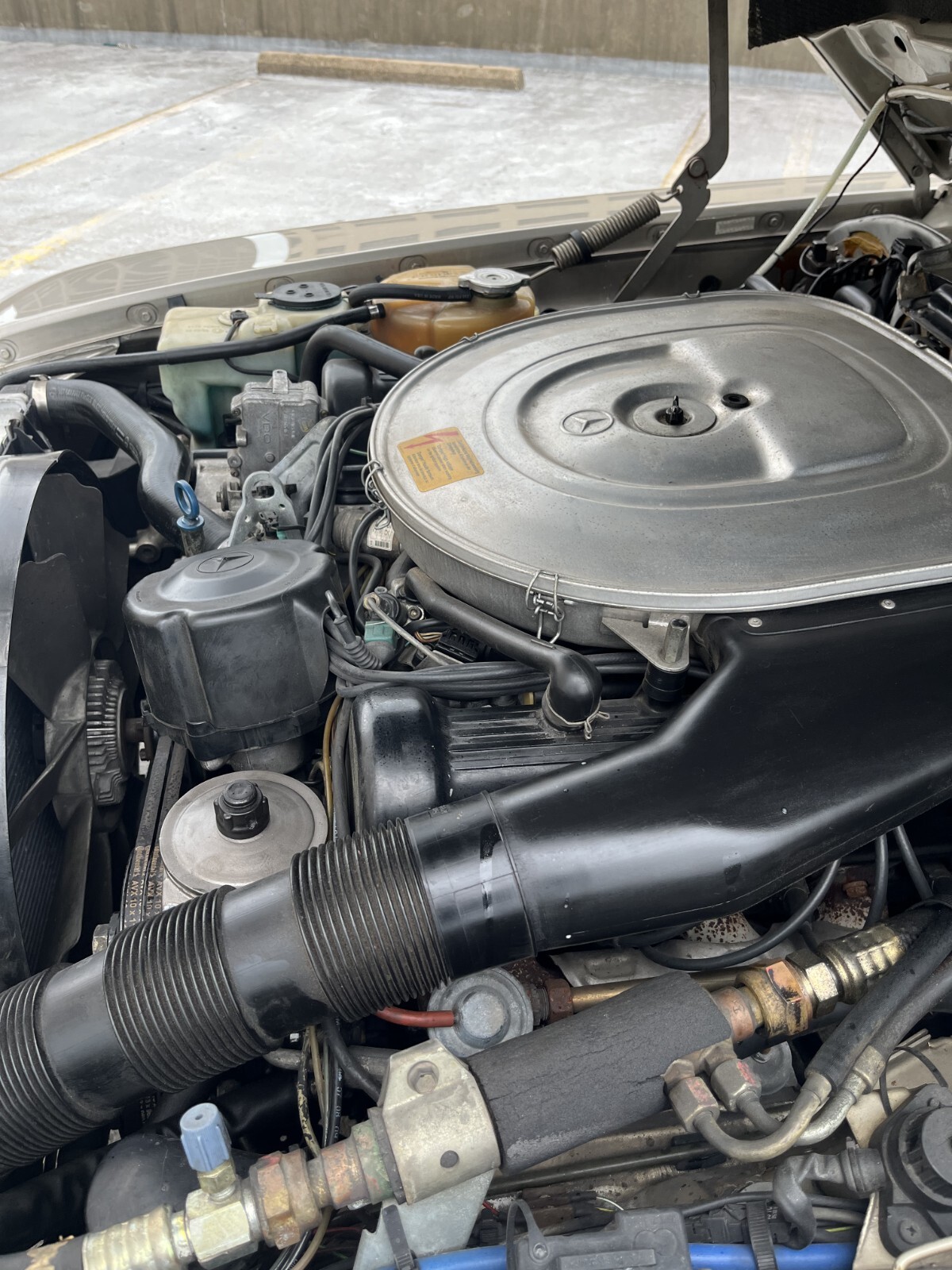 Mercedes-Benz-SL-Class-1989-Convertible-24