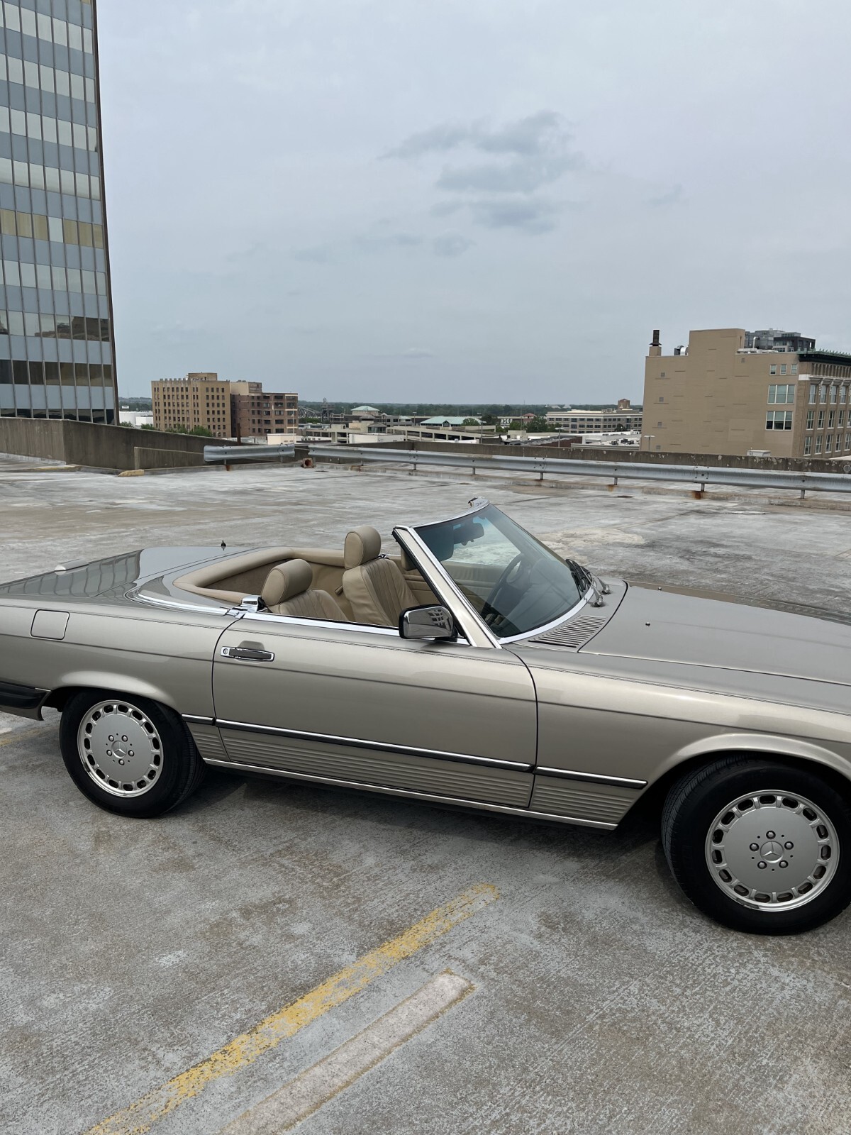 Mercedes-Benz-SL-Class-1989-Convertible-3