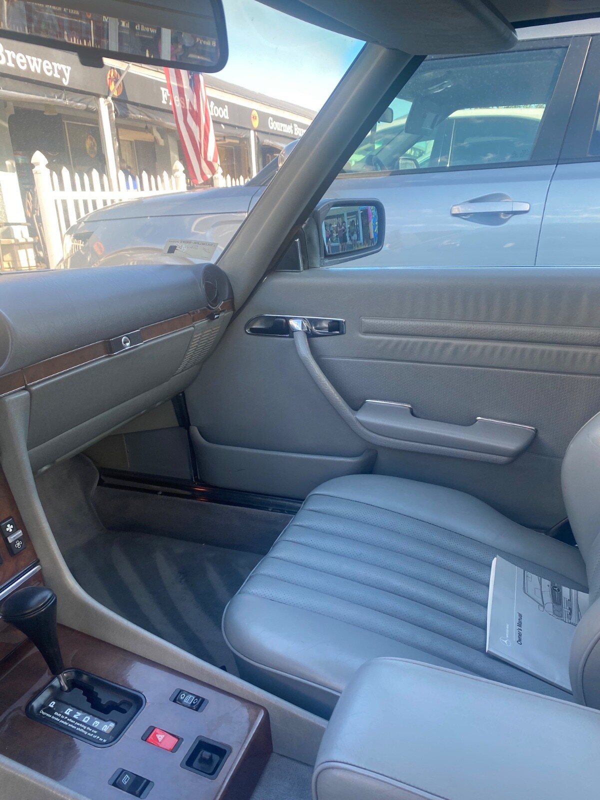 Mercedes-Benz-SL-Class-1989-Convertible-6