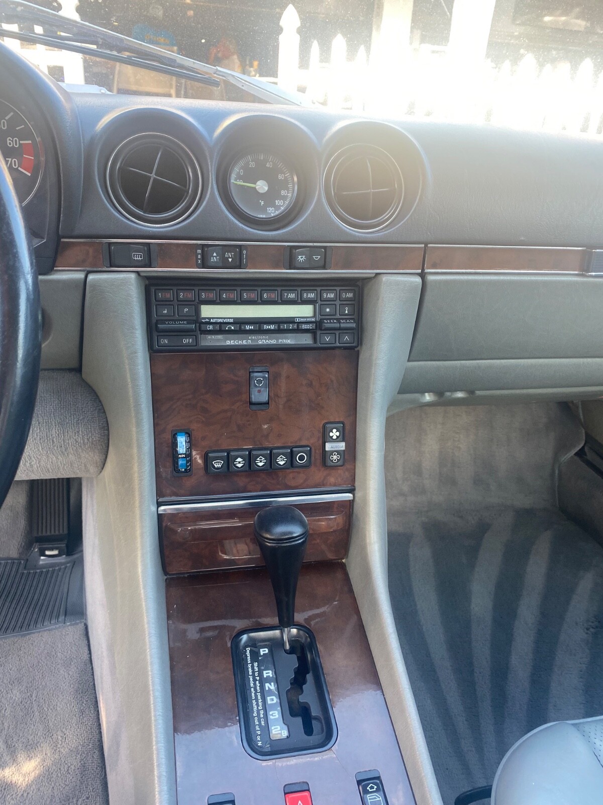 Mercedes-Benz-SL-Class-1989-Convertible-7