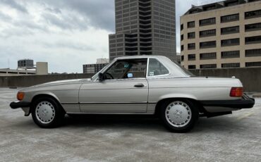 Mercedes-Benz-SL-Class-1989-Convertible-9