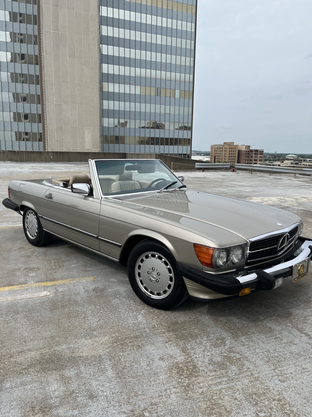 Mercedes-Benz SL-Class 1989 Convertible