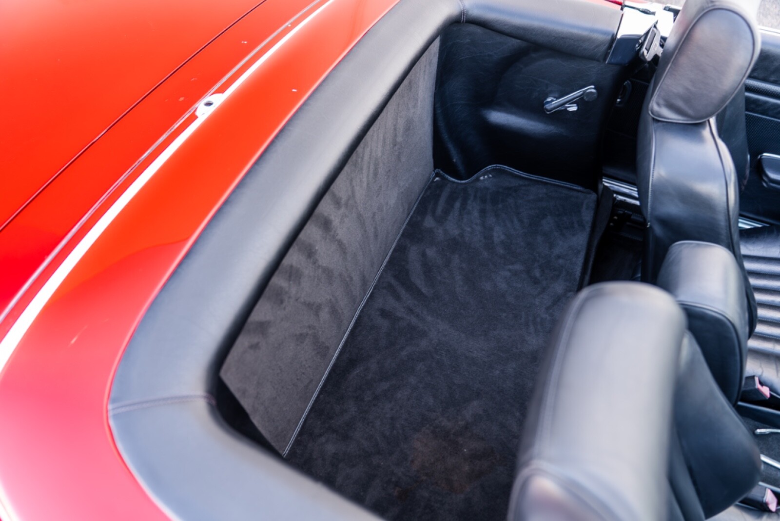 Mercedes-Benz-SL-Class-1989-Coupe-29