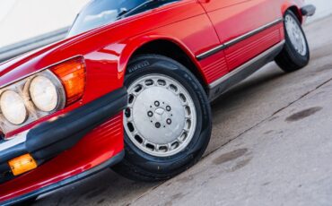 Mercedes-Benz-SL-Class-1989-Coupe-32