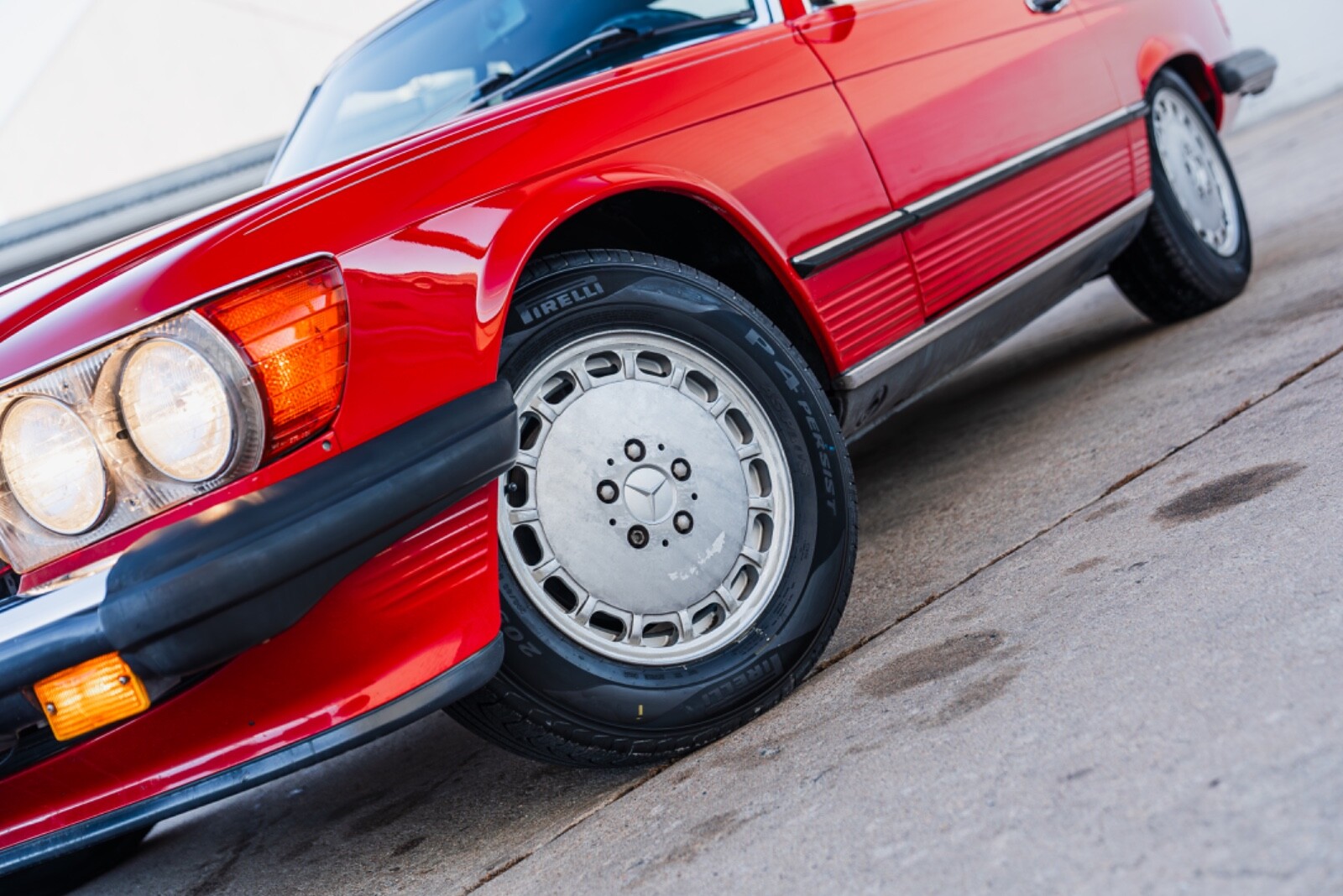 Mercedes-Benz-SL-Class-1989-Coupe-32
