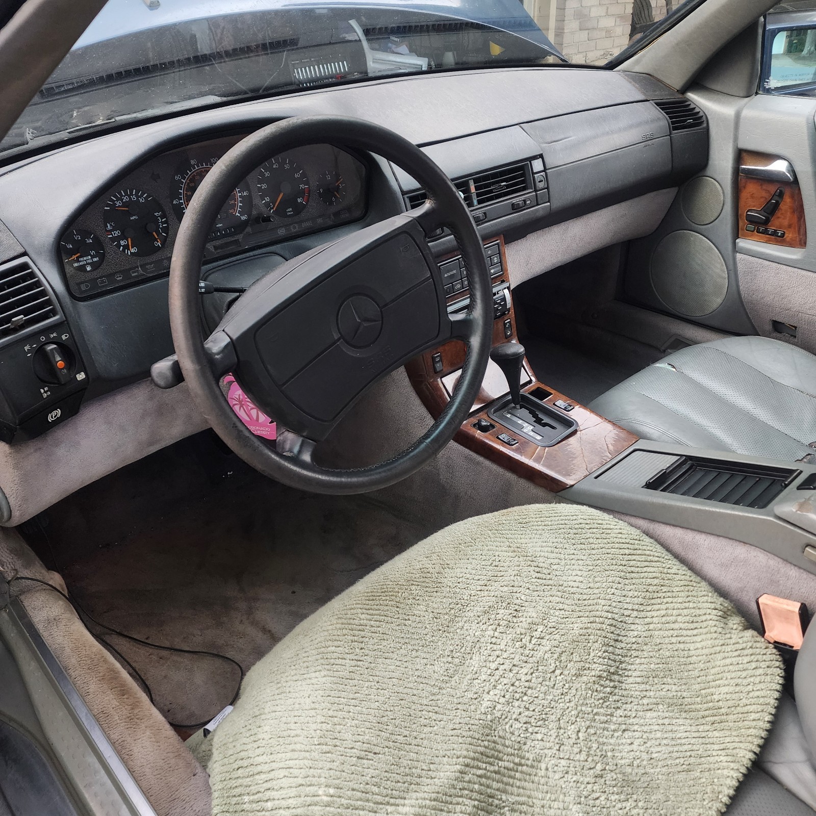 Mercedes-Benz-SL-Class-1990-Convertible-3