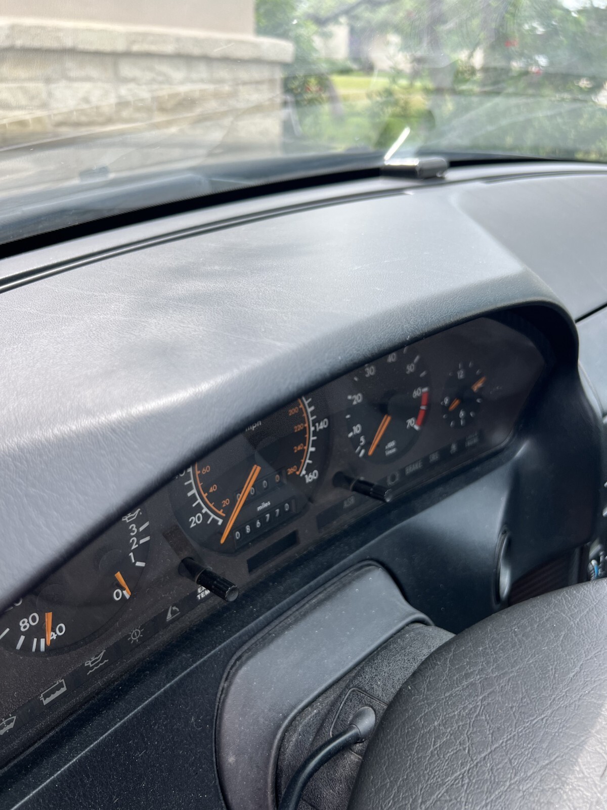 Mercedes-Benz-SL-Class-1992-Convertible-26