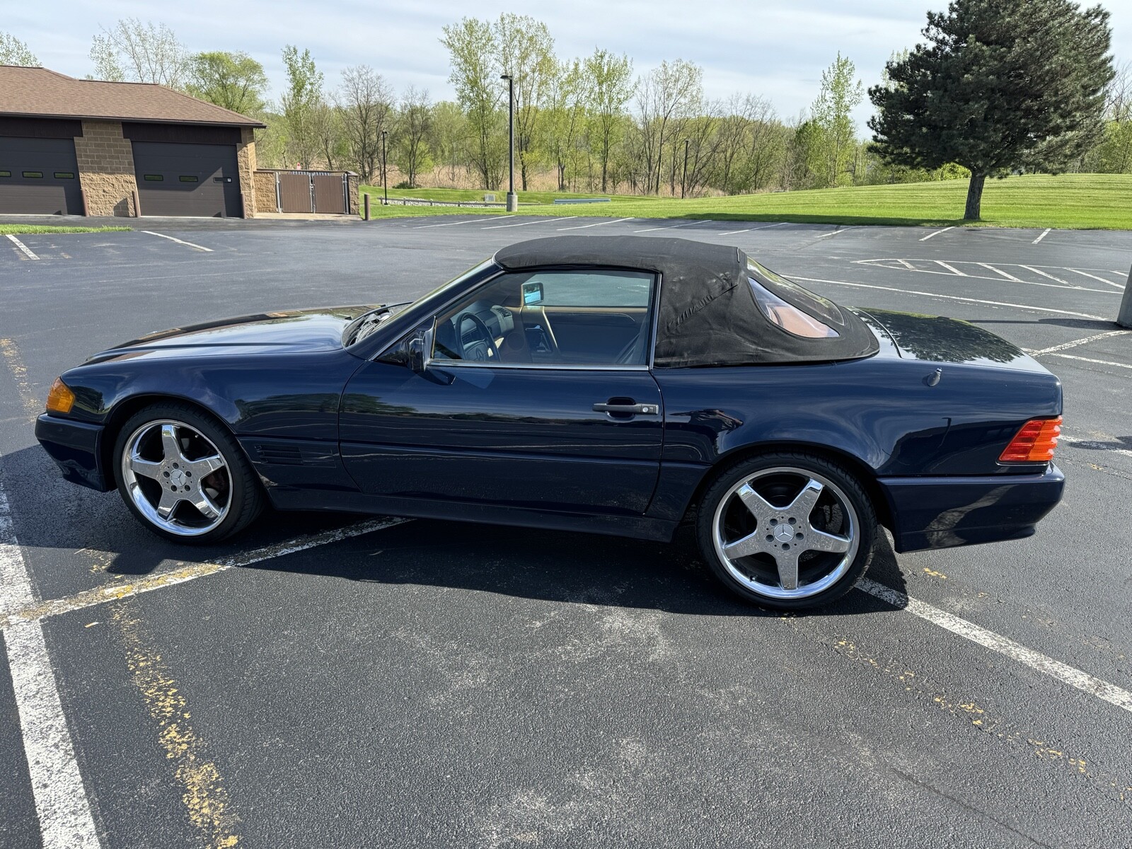 Mercedes-Benz-SL-Class-1992-Convertible-3
