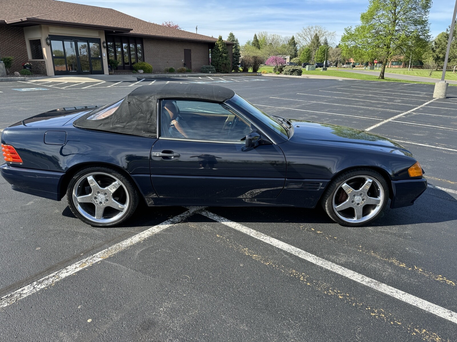 Mercedes-Benz-SL-Class-1992-Convertible-4