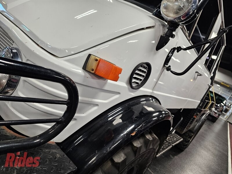 Mercedes-Benz-UNIMOG-1980-Truck-2