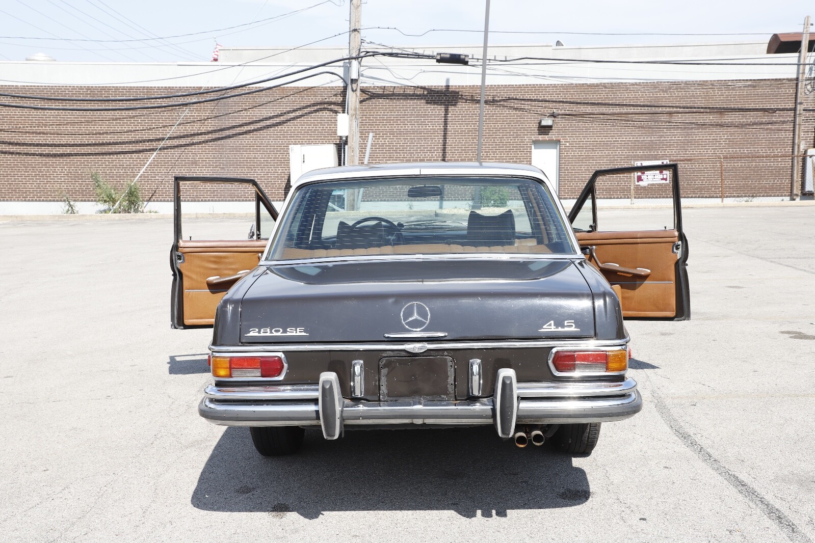 Mercedes-Benz-V-8-1972-11