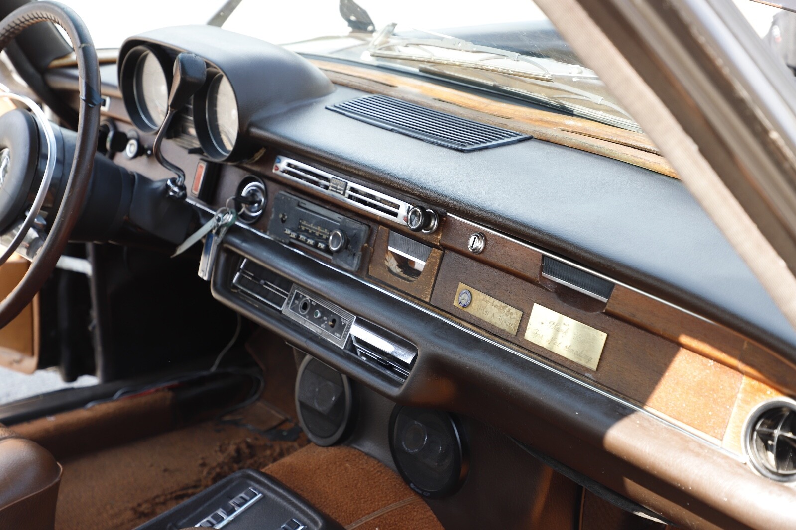 Mercedes-Benz-V-8-1972-16