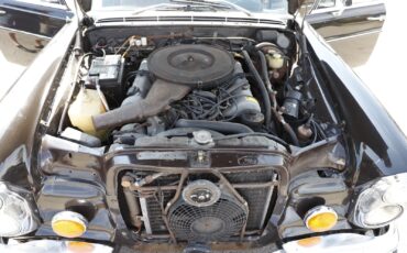 Mercedes-Benz-V-8-1972-3