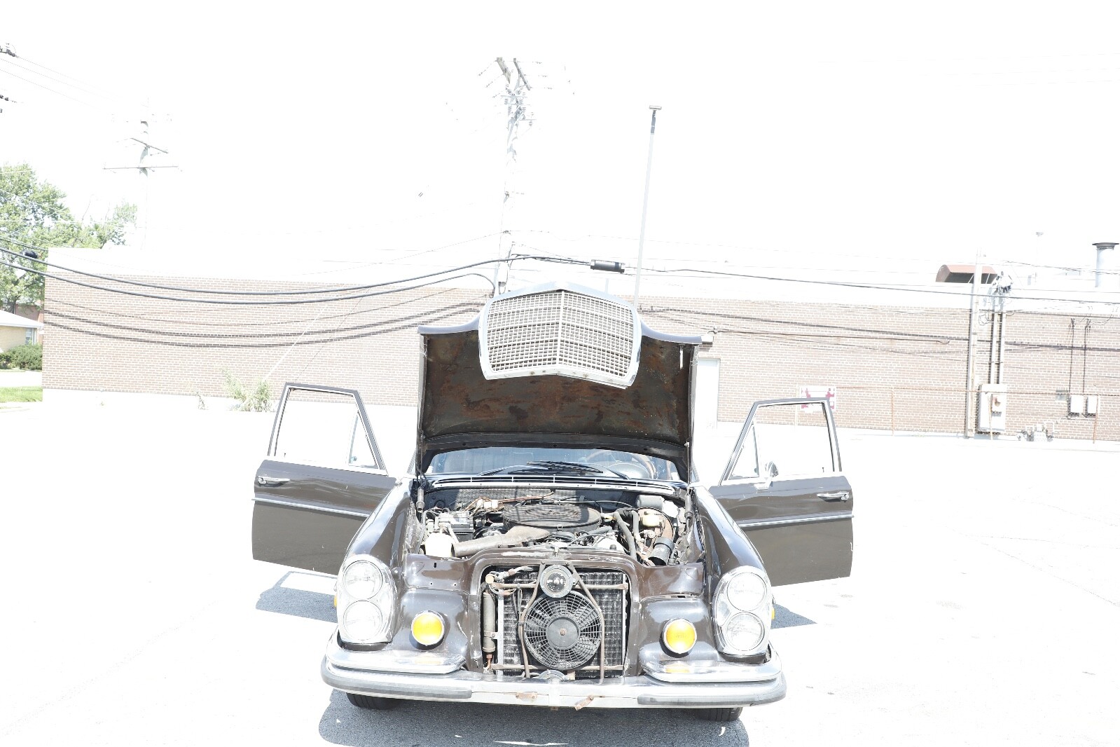 Mercedes-Benz-V-8-1972-7