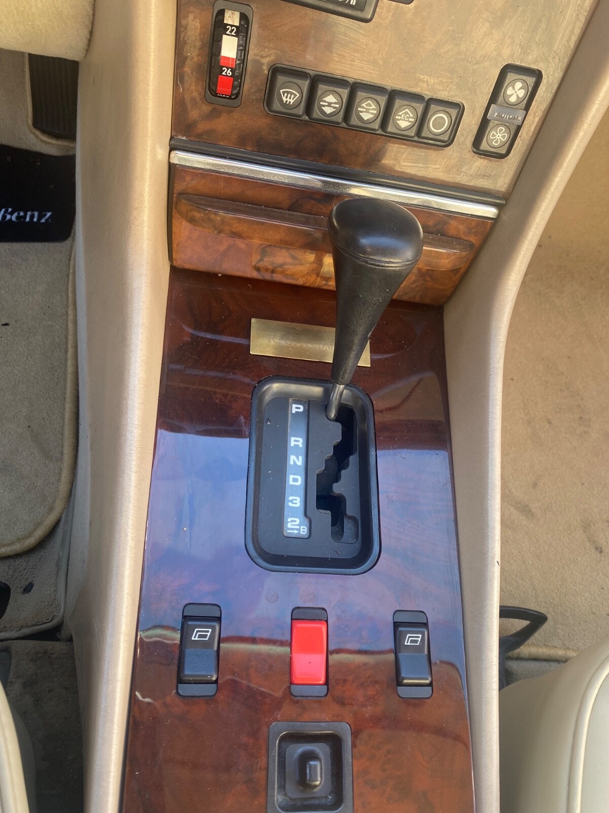 Mercedes-Benz-convertible-1988-Coupe-10