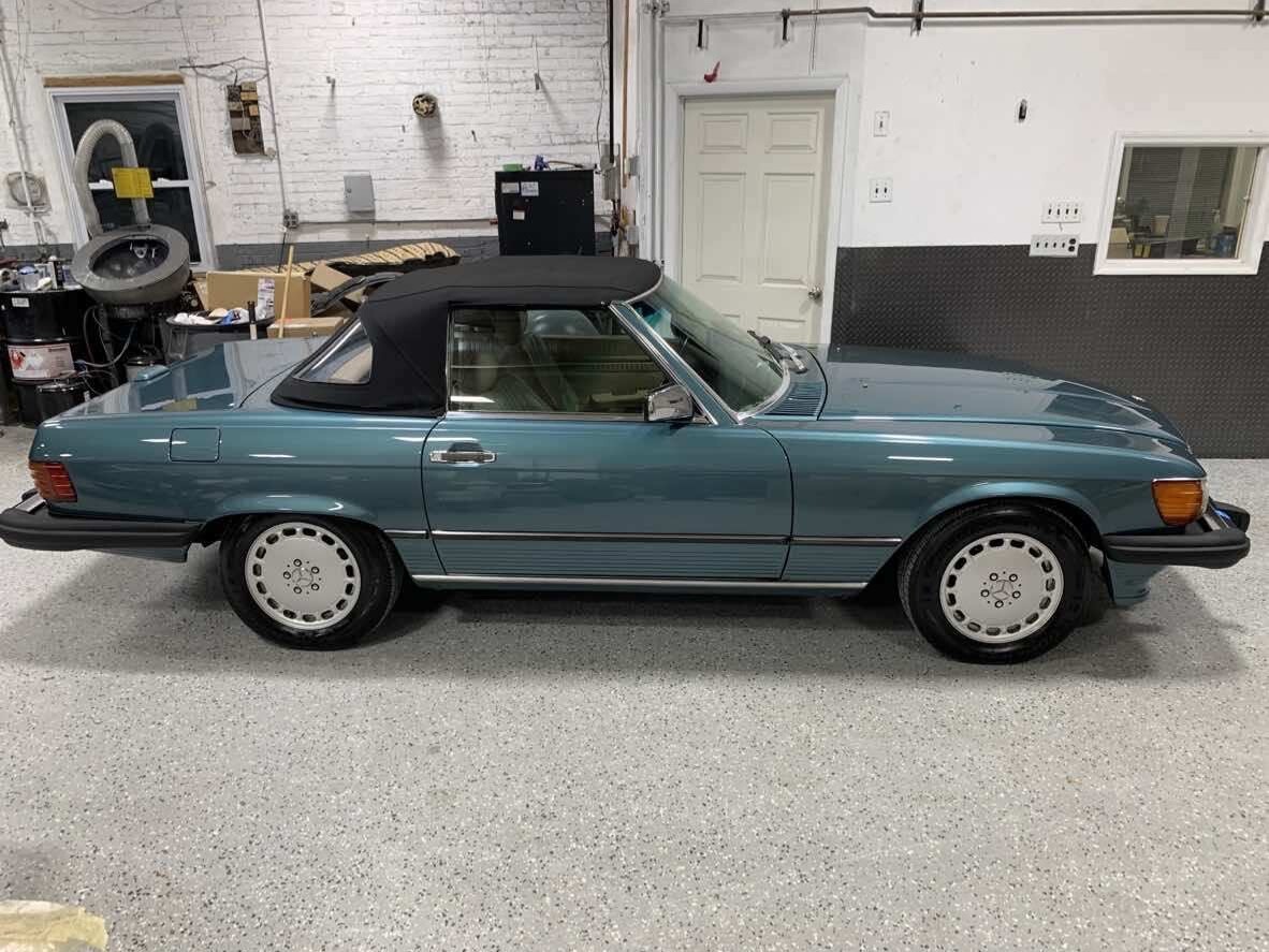 Mercedes-Benz-convertible-1988-Coupe-2