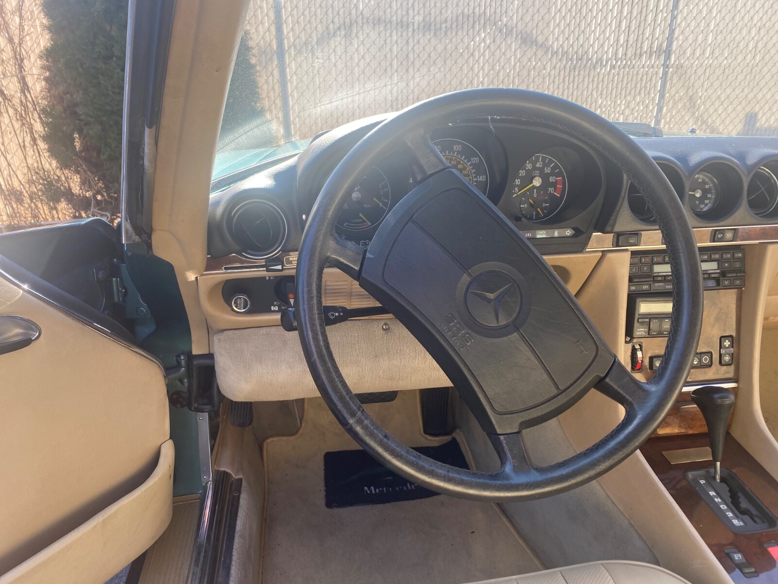 Mercedes-Benz-convertible-1988-Coupe-8