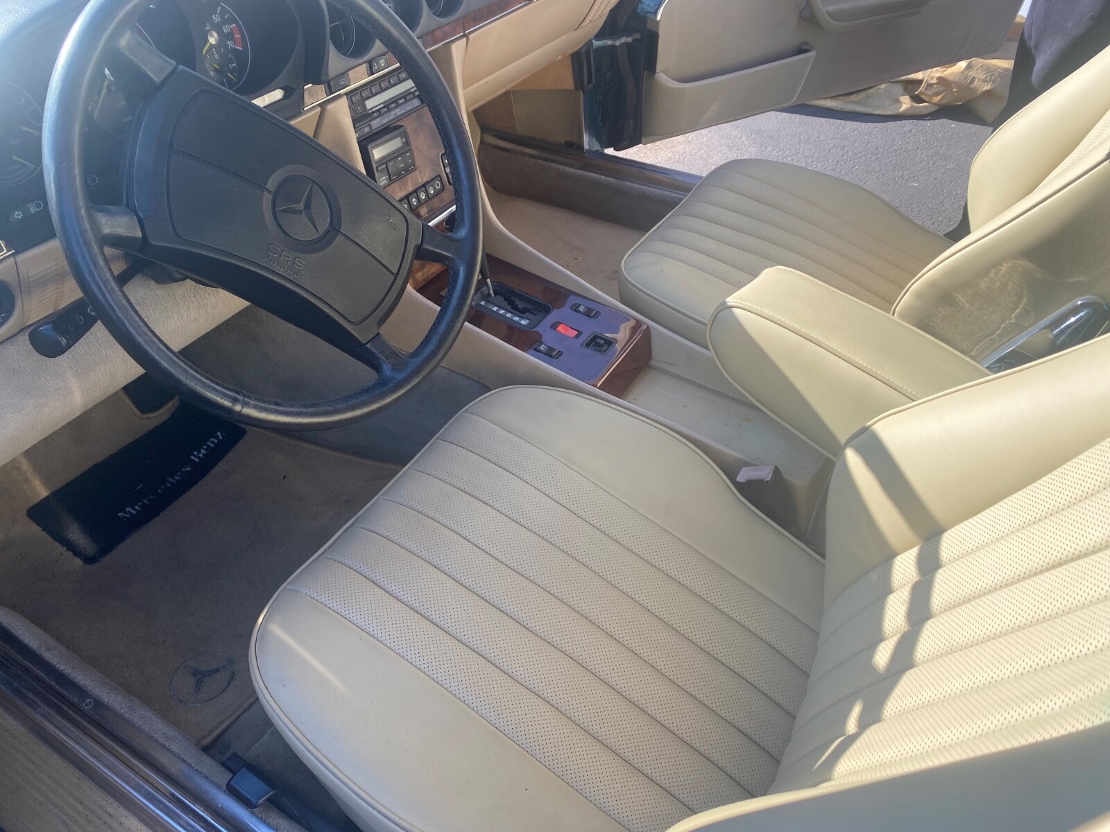 Mercedes-Benz-convertible-1988-Coupe-9